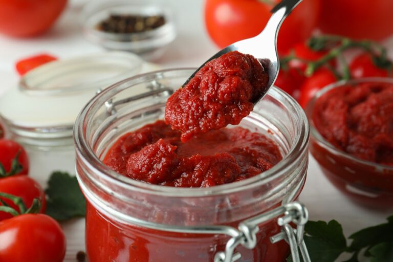 The Best Tomato Paste Substitutes for Every Kind of Recipe