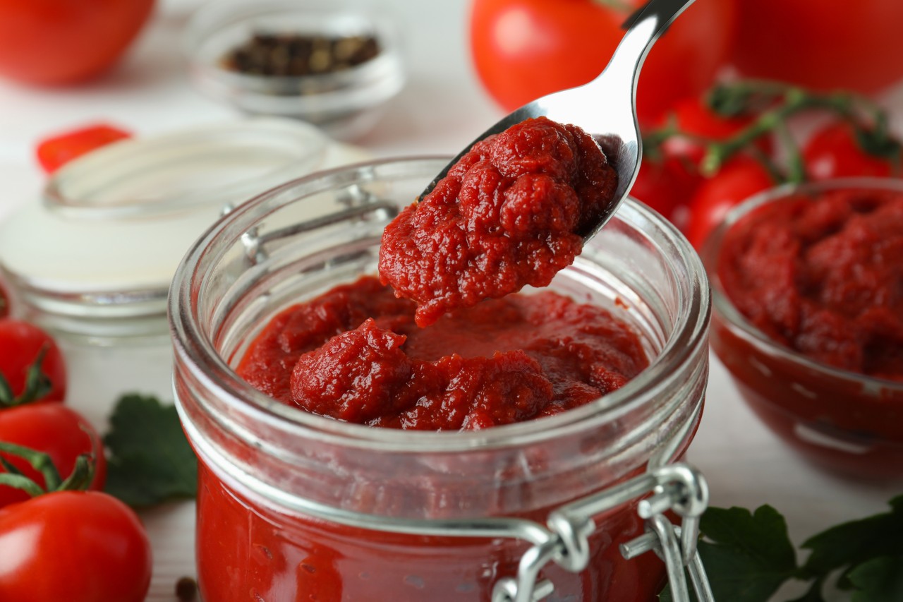 The Best Tomato Paste Substitutes for Every Kind of Recipe