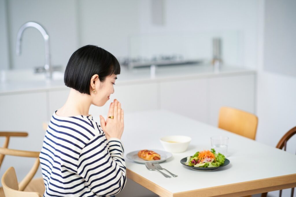 Saying “Itadakimasu” Before the First Bite