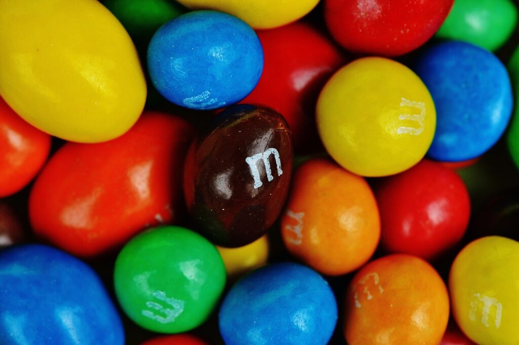 M&M