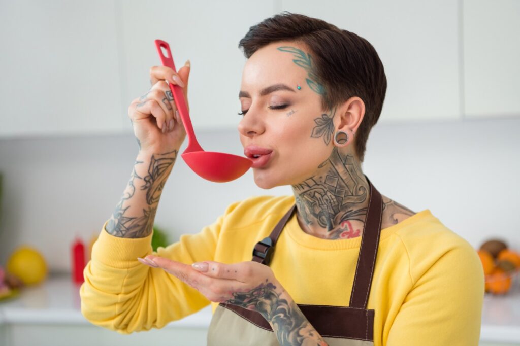 Tasting Food with the Same Spoon Repeatedly