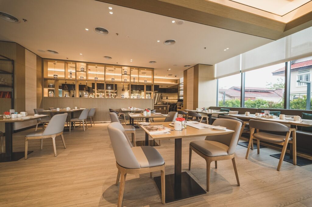 How Open Layouts Create Echo Chambers