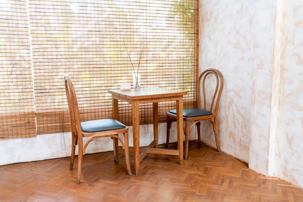 The Tight Corner Table