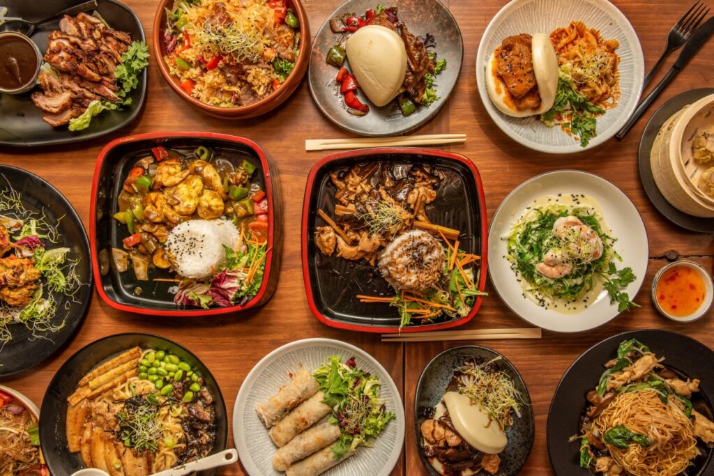 Why Creative Fusion Dishes Divide Customer Opinions