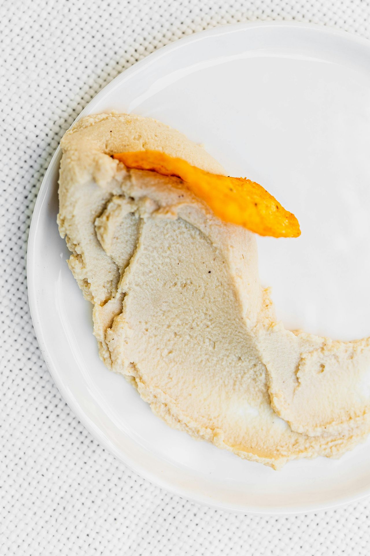 Hummus with high-protein pairings