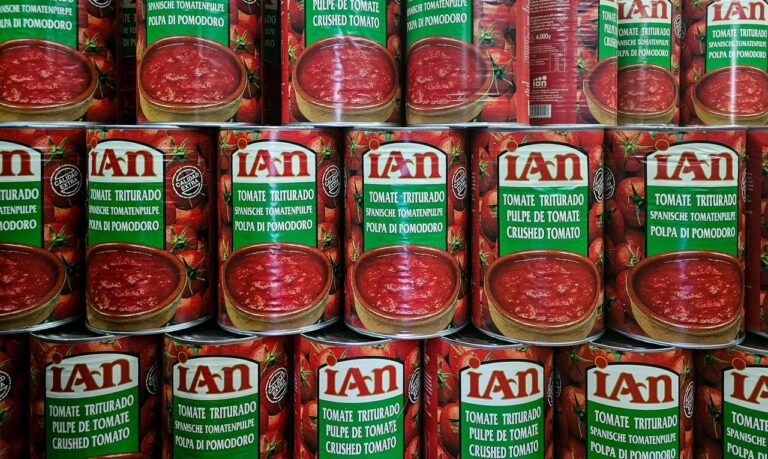 6 Canned Tomato Brands Chefs Actually Keep in Their Pantry